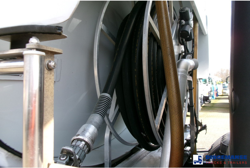 Leie Renault Premium 270 4x2 fuel tank 13.7 m3 / 4 comp Renault Premium 270 4x2 fuel tank 13.7 m3 / 4 comp: bilde 9