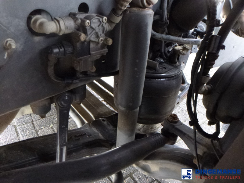 Leie Renault Premium 270 dxi 4x2 fuel tank 13.3 m3 / 4 comp Renault Premium 270 dxi 4x2 fuel tank 13.3 m3 / 4 comp: bilde 8