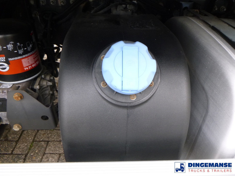 Renault Premium 270 dxi 4x2 fuel tank 13.7 m3 / 4 comp - Tankbil: bilde 5 Renault Premium 270 dxi 4x2 fuel tank 13.7 m3 / 4 comp - Tankbil: bilde 5