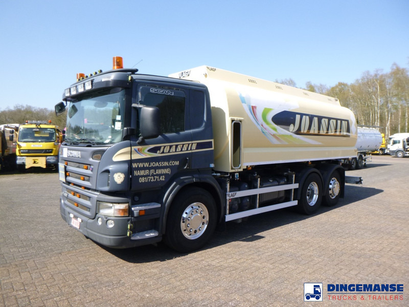 Scania P 420 6x2 fuel tank 20.6 m3 / 4 comp - Tankbil: bilde 1 Scania P 420 6x2 fuel tank 20.6 m3 / 4 comp - Tankbil: bilde 1