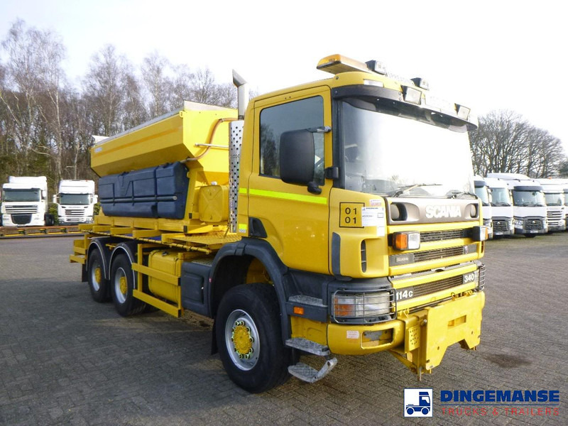 Scania P114-340 CB 6X6 RHD gritter / snow plough - Brøytebil: bilde 2 Scania P114-340 CB 6X6 RHD gritter / snow plough - Brøytebil: bilde 2