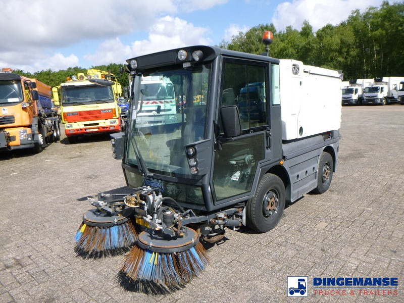 Schmidt Compact 200 street sweeper - Feiebil: bilde 1 Schmidt Compact 200 street sweeper - Feiebil: bilde 1