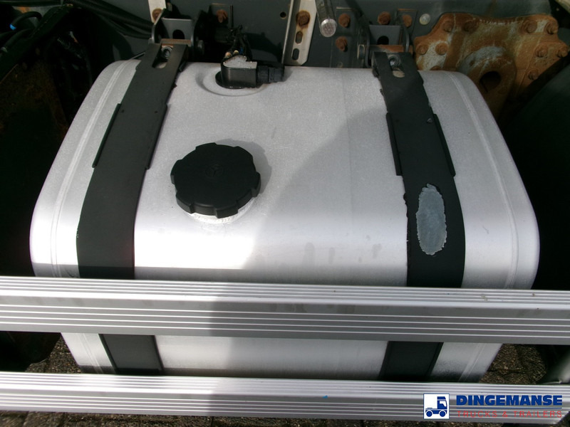 Volvo FE 280 4X2 fuel tank 13.6 m3 / 4 comp / ADR 07/07/24 - Tankbil: bilde 5 Volvo FE 280 4X2 fuel tank 13.6 m3 / 4 comp / ADR 07/07/24 - Tankbil: bilde 5