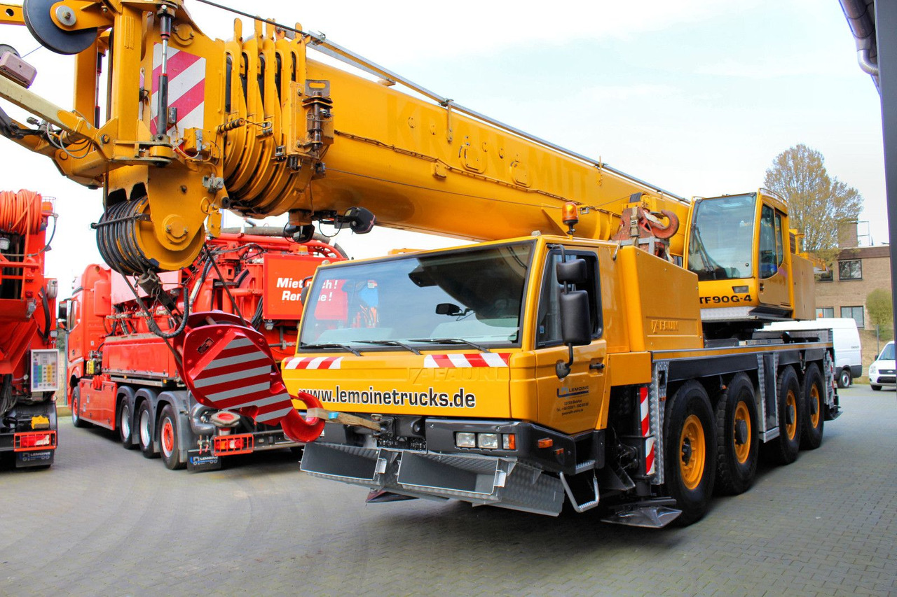 Faun Tadano FAUN ATF 90 G-4 8x6 Autokran + 20 tonnen - Kranbil: bilde 4 Faun Tadano FAUN ATF 90 G-4 8x6 Autokran + 20 tonnen - Kranbil: bilde 4