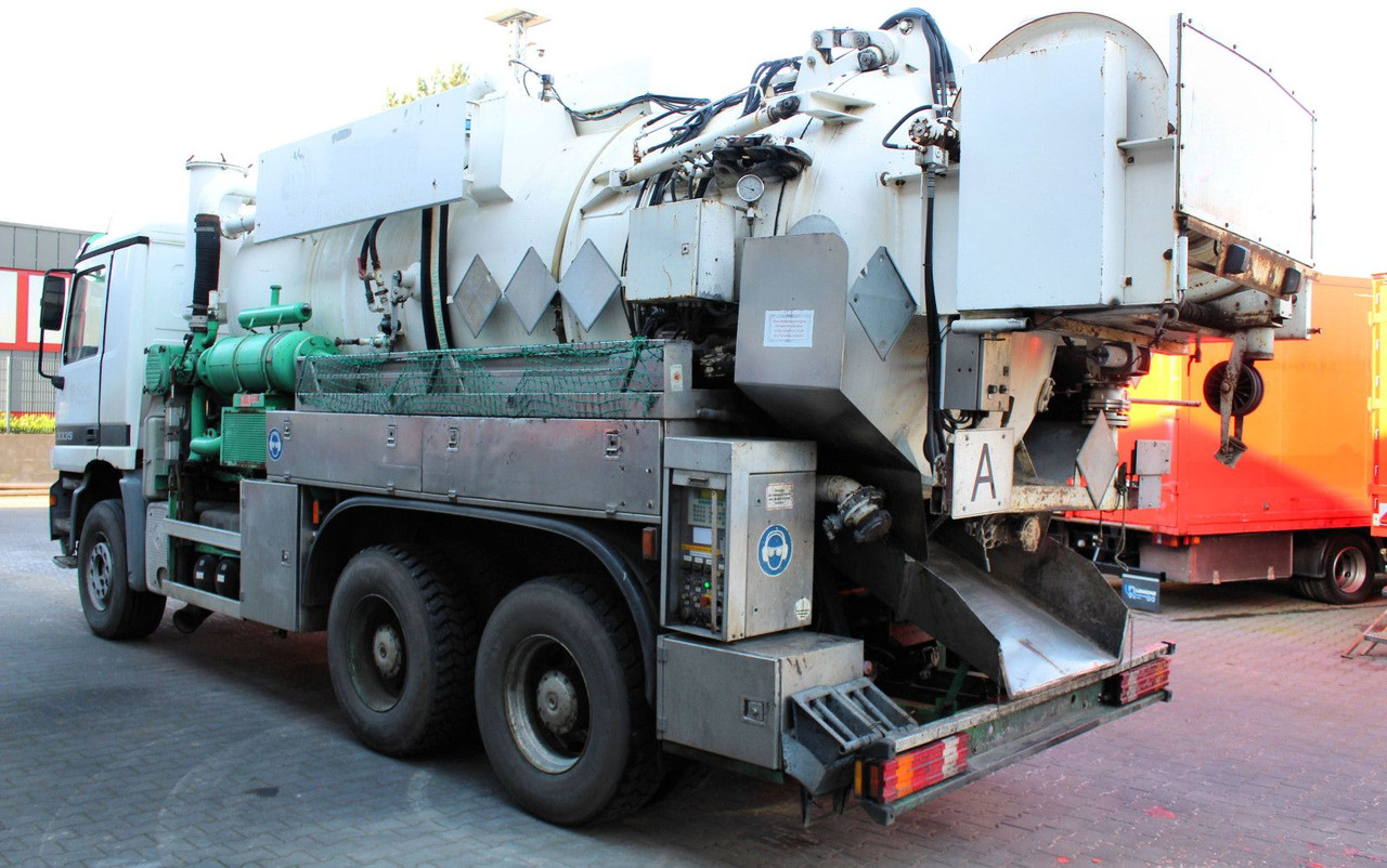 Mercedes-Benz Actros 3335 6x4 Kroll 13m³ HD-Kombi ADR/GGVS V2A - Vakuum lastebil: bilde 5 Mercedes-Benz Actros 3335 6x4 Kroll 13m³ HD-Kombi ADR/GGVS V2A - Vakuum lastebil: bilde 5