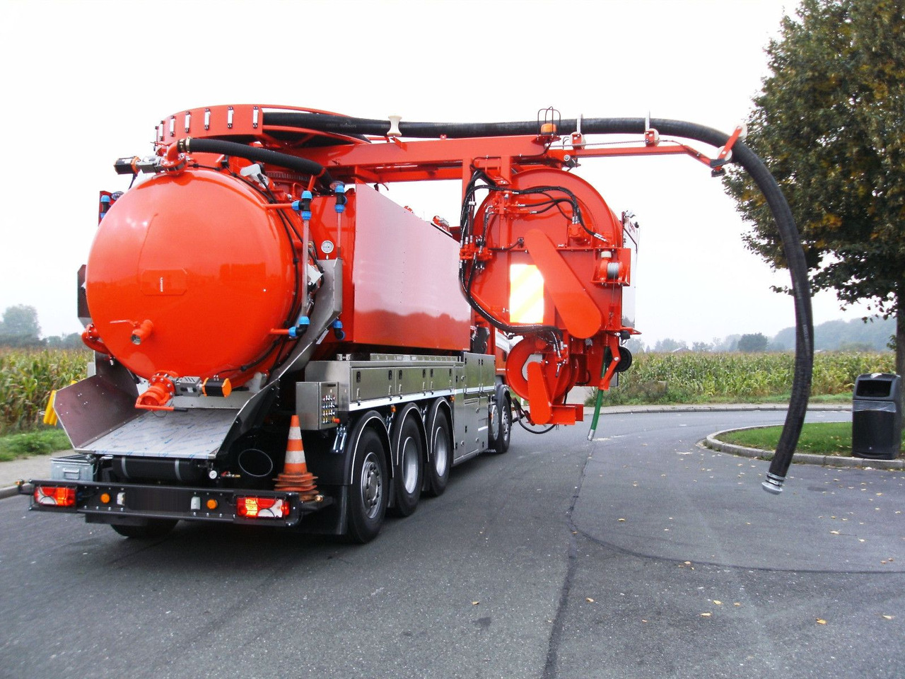 Scania R450 8x4 Kroll 19m³ W-Rückgewinner Kombi-HD +ADR - Vakuum lastebil: bilde 3 Scania R450 8x4 Kroll 19m³ W-Rückgewinner Kombi-HD +ADR - Vakuum lastebil: bilde 3