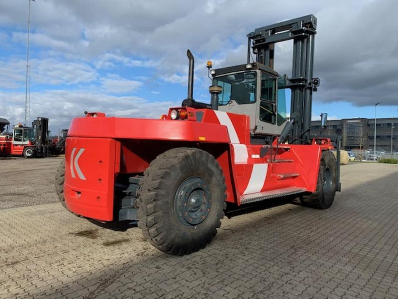 Kalmar DCD320-12LB - Dieseltruck: bilde 3 Kalmar DCD320-12LB - Dieseltruck: bilde 3