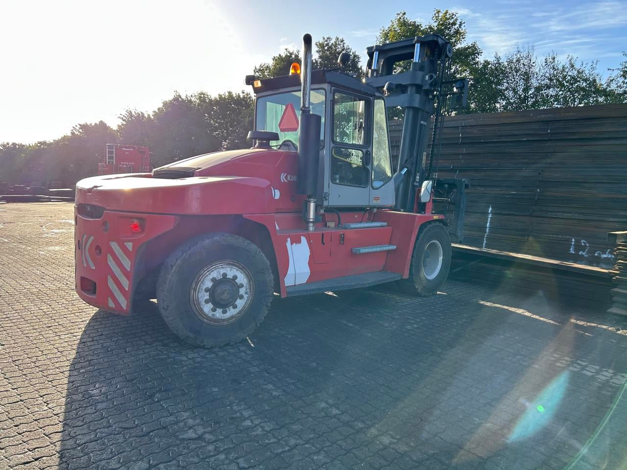 Kalmar DCE160-6 - Dieseltruck: bilde 3 Kalmar DCE160-6 - Dieseltruck: bilde 3