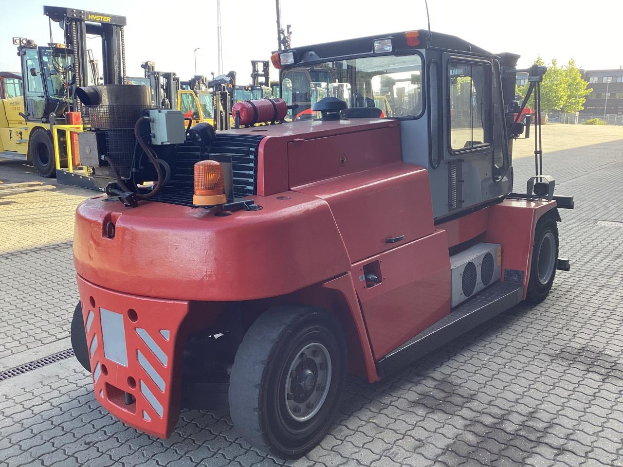 Kalmar DCE80-6LB - Dieseltruck: bilde 3 Kalmar DCE80-6LB - Dieseltruck: bilde 3