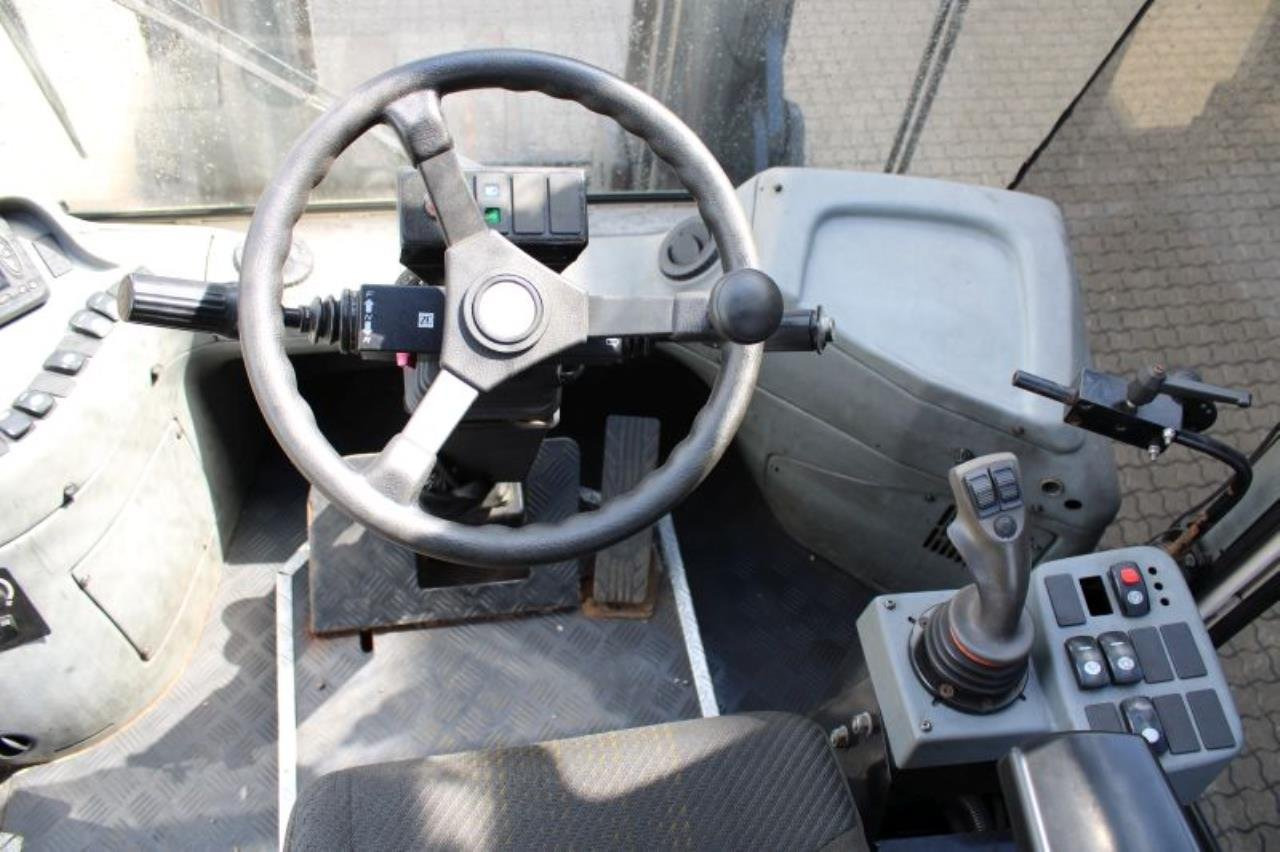 SMV SL16-900B - Dieseltruck: bilde 4 SMV SL16-900B - Dieseltruck: bilde 4