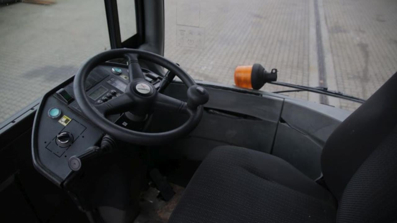 Terberg RT222 - Terminaltraktor: bilde 4 Terberg RT222 - Terminaltraktor: bilde 4