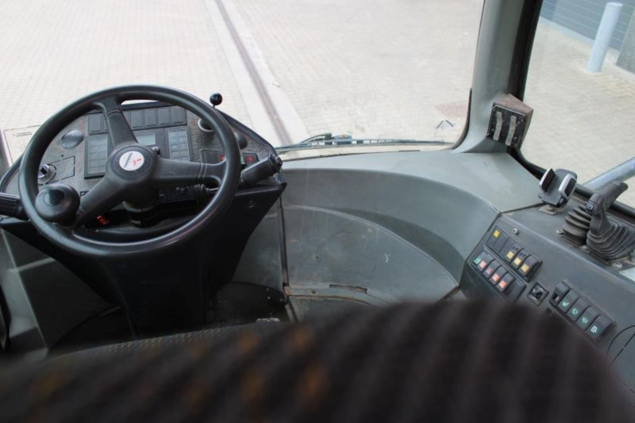 Terberg RT222 - Terminaltraktor: bilde 4 Terberg RT222 - Terminaltraktor: bilde 4