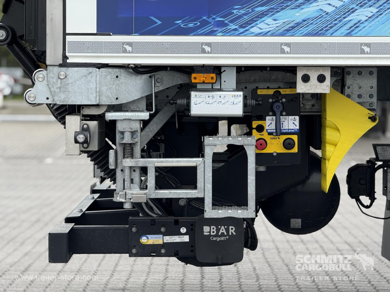 SCHMITZ Auflieger Tiefkühler Standard Taillift - Isotermisk semitrailer: bilde 2 SCHMITZ Auflieger Tiefkühler Standard Taillift - Isotermisk semitrailer: bilde 2