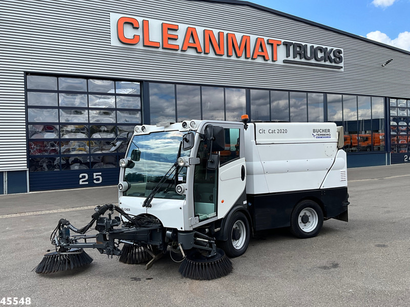 Bucher Citycat 2020 with 3-rd brush - Feiebil: bilde 2 Bucher Citycat 2020 with 3-rd brush - Feiebil: bilde 2
