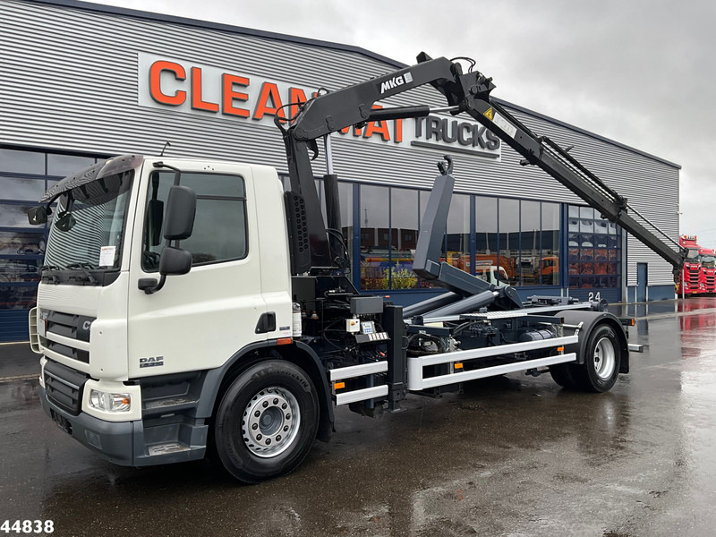 DAF FA 75 CF 250 MKG 14 Tonmeter laadkraan - Krokbil, Kranbil: bilde 1 DAF FA 75 CF 250 MKG 14 Tonmeter laadkraan - Krokbil, Kranbil: bilde 1