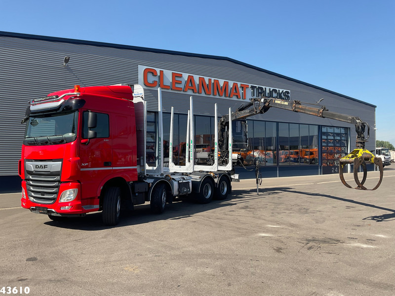 DAF FAD XF 530 8x4 Holzkran - Kranbil: bilde 1 DAF FAD XF 530 8x4 Holzkran - Kranbil: bilde 1