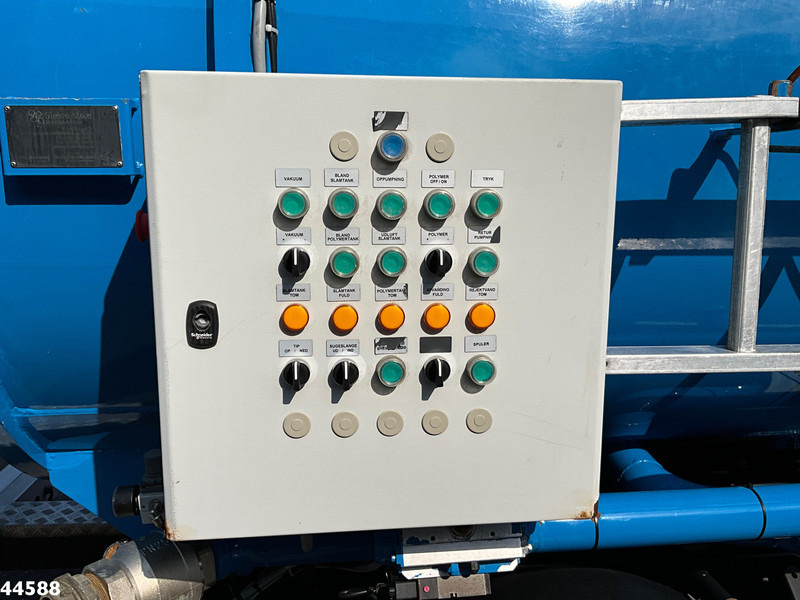 Leie FUSO Canter 9C18 Euro 6 Simon Moos 6m³ Combi kolkenzuiger FUSO Canter 9C18 Euro 6 Simon Moos 6m³ Combi kolkenzuiger: bilde 13