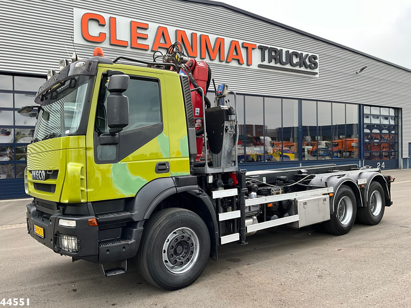 Iveco AD260T41 6x4 HMF 16 Tonmeter Z-kraan - Lastebil med kabelsystem, Kranbil: bilde 2 Iveco AD260T41 6x4 HMF 16 Tonmeter Z-kraan - Lastebil med kabelsystem, Kranbil: bilde 2