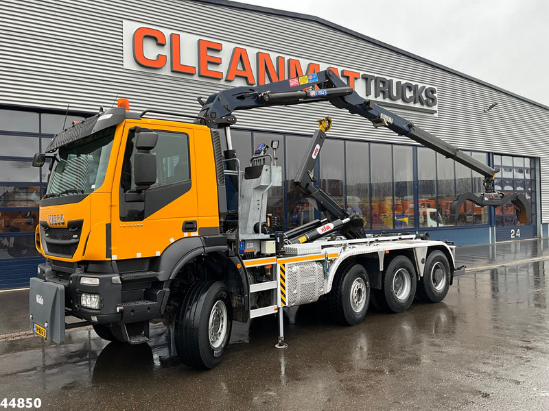 Iveco Trakker AD380T41W 8x6 Euro 6 HMF 19 Tonmeter Z-kraan - Krokbil, Kranbil: bilde 1 Iveco Trakker AD380T41W 8x6 Euro 6 HMF 19 Tonmeter Z-kraan - Krokbil, Kranbil: bilde 1