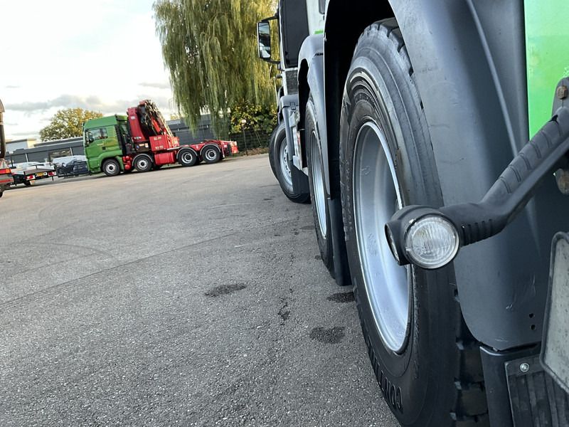 MAN TGA 41.440 8x4 Full Steel AJK 26 Ton haakarmsysteem + Laadplateau met Hiab 28 Tonmeter laadkraan - Krokbil: bilde 4 MAN TGA 41.440 8x4 Full Steel AJK 26 Ton haakarmsysteem + Laadplateau met Hiab 28 Tonmeter laadkraan - Krokbil: bilde 4