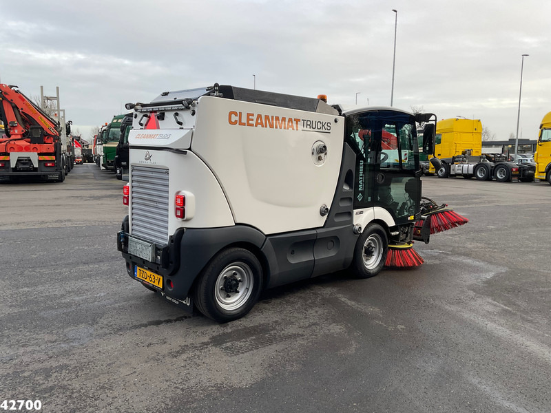 Mathieu MC 210 Azura Flex Euro 6 Stage 5 with 3-rd brush - Feiebil: bilde 4 Mathieu MC 210 Azura Flex Euro 6 Stage 5 with 3-rd brush - Feiebil: bilde 4