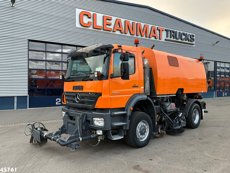 Mercedes-Benz Actros 1829 4x4 Bucher Cityfant 60 Rechts en Links vegend - Feiebil: bilde 4 Mercedes-Benz Actros 1829 4x4 Bucher Cityfant 60 Rechts en Links vegend - Feiebil: bilde 4