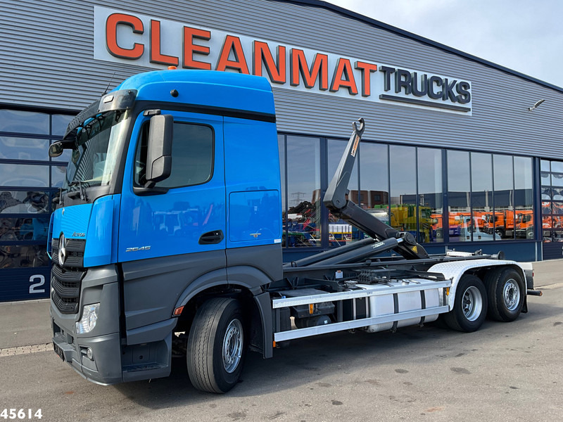 Mercedes-Benz Actros 2545 Euro 6 AJK 25 Tonmeter haakarmsysteem - Krokbil: bilde 1 Mercedes-Benz Actros 2545 Euro 6 AJK 25 Tonmeter haakarmsysteem - Krokbil: bilde 1