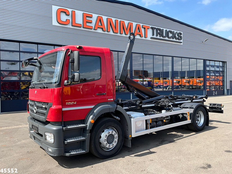 Mercedes-Benz Axor 1824 Euro 5 14 Ton haakarmsysteem - Krokbil: bilde 1 Mercedes-Benz Axor 1824 Euro 5 14 Ton haakarmsysteem - Krokbil: bilde 1