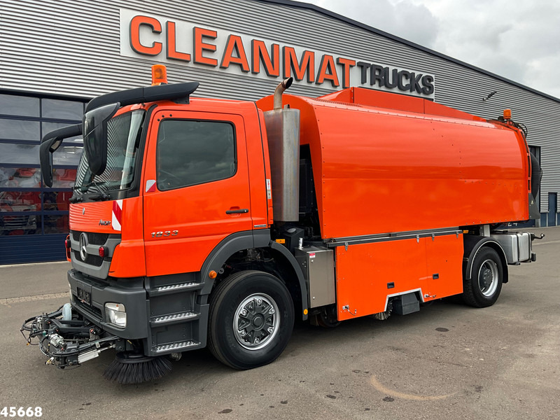 Mercedes-Benz Axor 1833 4x4 Schörling SORF Schienenreinigungs/Railway sweeper Just 38.680 Km! - Feiebil: bilde 4 Mercedes-Benz Axor 1833 4x4 Schörling SORF Schienenreinigungs/Railway sweeper Just 38.680 Km! - Feiebil: bilde 4