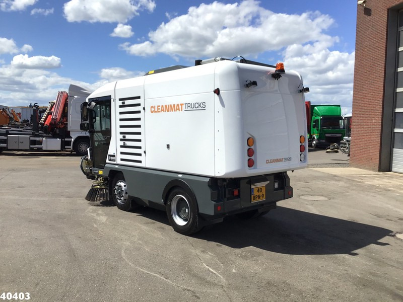 Ravo 5-SERIES 580 with 3-rd brush - Feiebil: bilde 3 Ravo 5-SERIES 580 with 3-rd brush - Feiebil: bilde 3