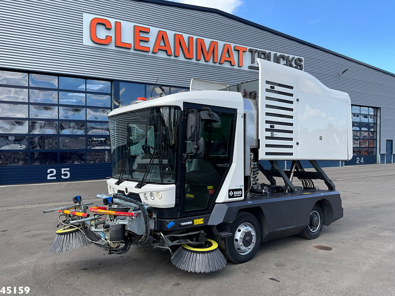 Ravo 540 CD Euro 6 with 3-rd brush - Feiebil: bilde 1 Ravo 540 CD Euro 6 with 3-rd brush - Feiebil: bilde 1