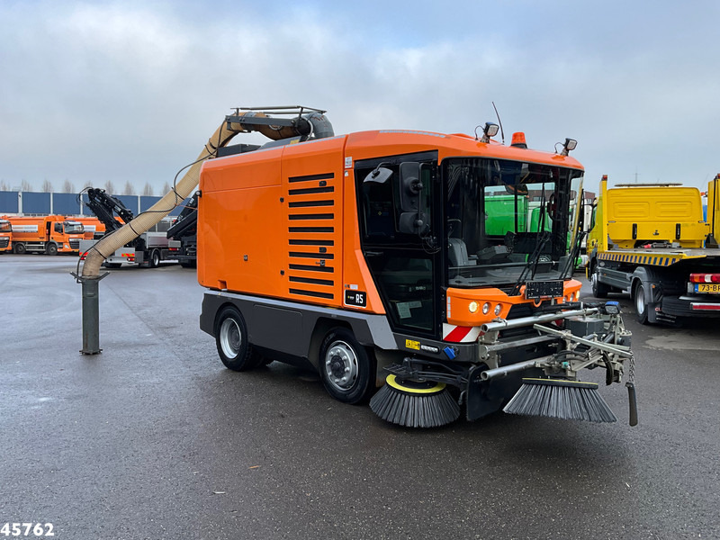 Ravo 580 Euro 6 with 3-rd brush - Feiebil: bilde 5 Ravo 580 Euro 6 with 3-rd brush - Feiebil: bilde 5