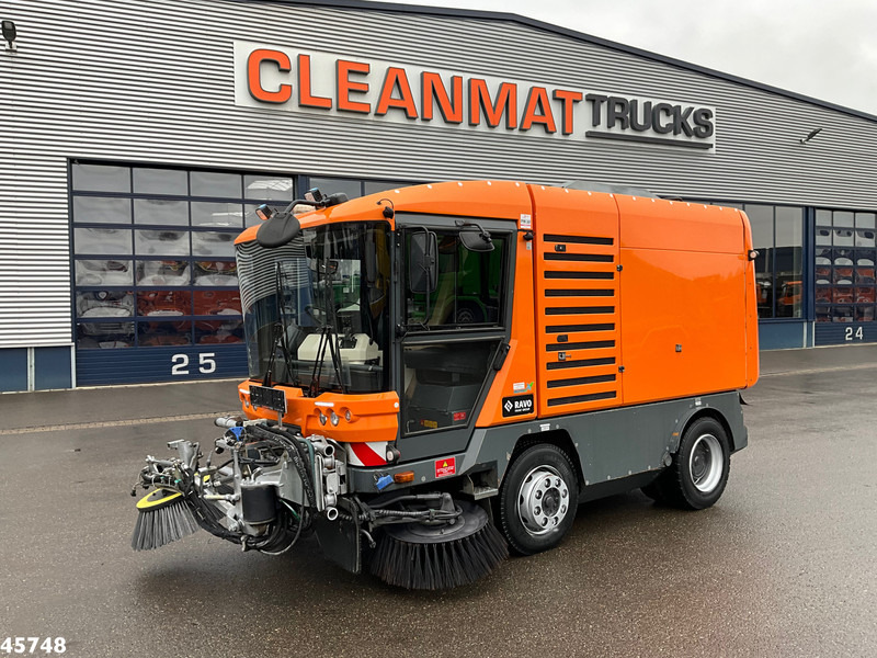 Ravo 580 with 3-rd brush - Feiebil: bilde 3 Ravo 580 with 3-rd brush - Feiebil: bilde 3