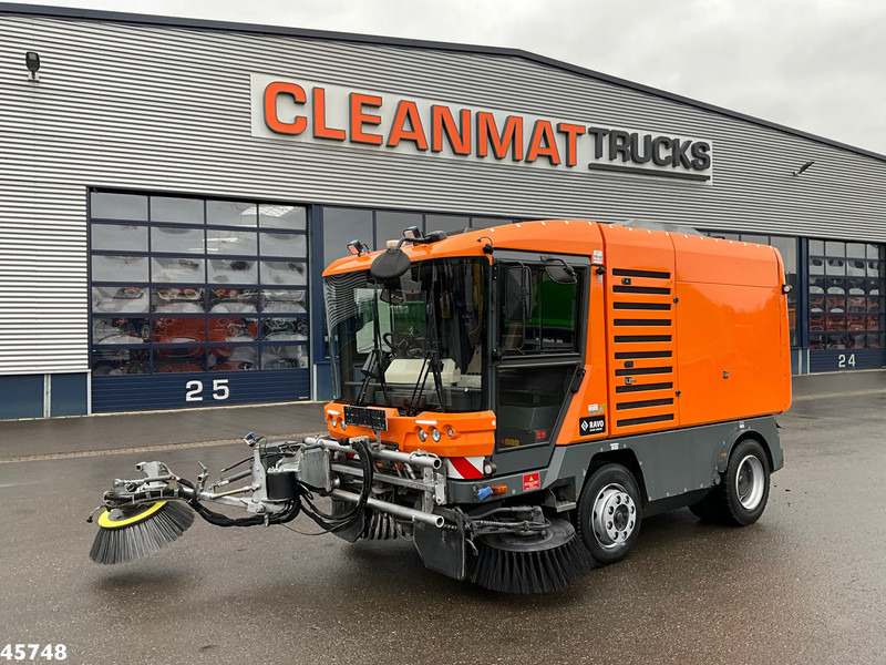 Ravo 580 with 3-rd brush - Feiebil: bilde 2 Ravo 580 with 3-rd brush - Feiebil: bilde 2