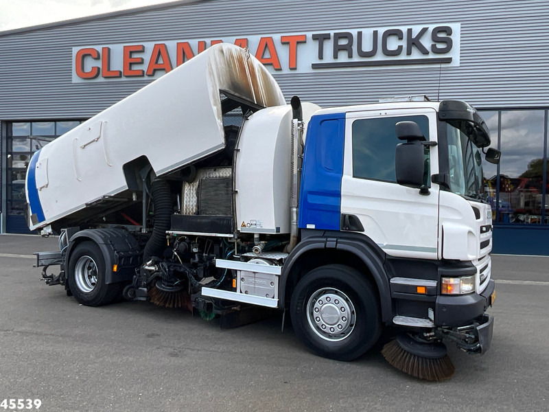 Scania P 340 Koks 7m³ Wegdekreiniger - Feiebil: bilde 1 Scania P 340 Koks 7m³ Wegdekreiniger - Feiebil: bilde 1