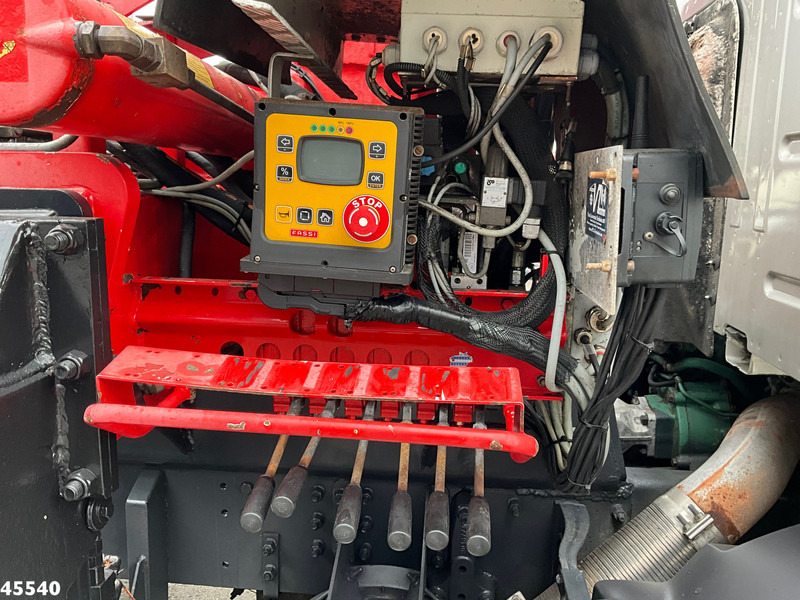 Trekkvogn Volvo FM 340 6x4 Fassi 19 Tonmeter laadkraan: bilde 11