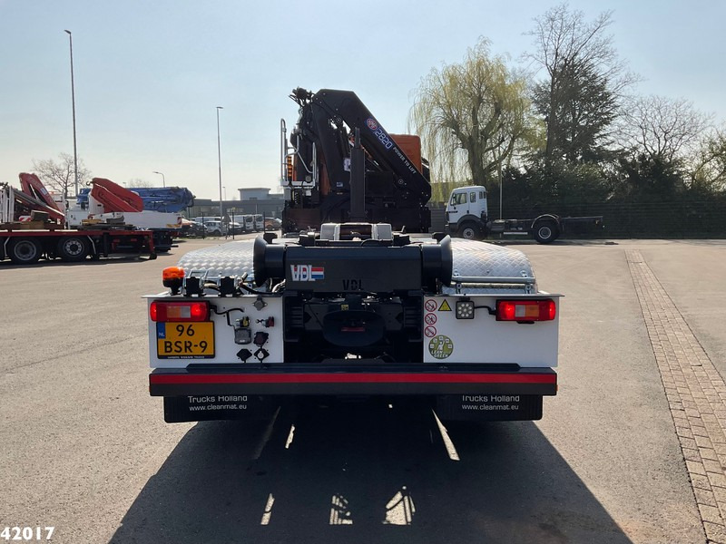 Volvo FM 420 8x2 HMF 28 Tonmeter laadkraan - Krokbil, Kranbil: bilde 3 Volvo FM 420 8x2 HMF 28 Tonmeter laadkraan - Krokbil, Kranbil: bilde 3