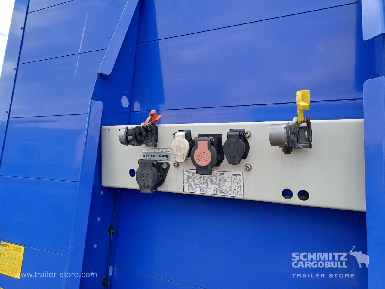 SCHMITZ Auflieger Curtainsider Mega - Gardintrailer: bilde 2 SCHMITZ Auflieger Curtainsider Mega - Gardintrailer: bilde 2