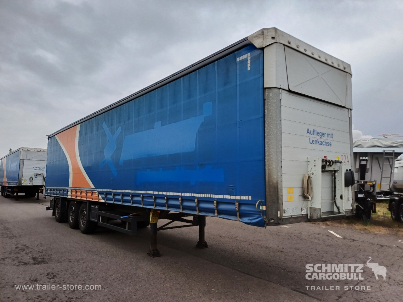 SCHMITZ Auflieger Curtainsider Standard Forklift holder - Gardintrailer: bilde 1 SCHMITZ Auflieger Curtainsider Standard Forklift holder - Gardintrailer: bilde 1
