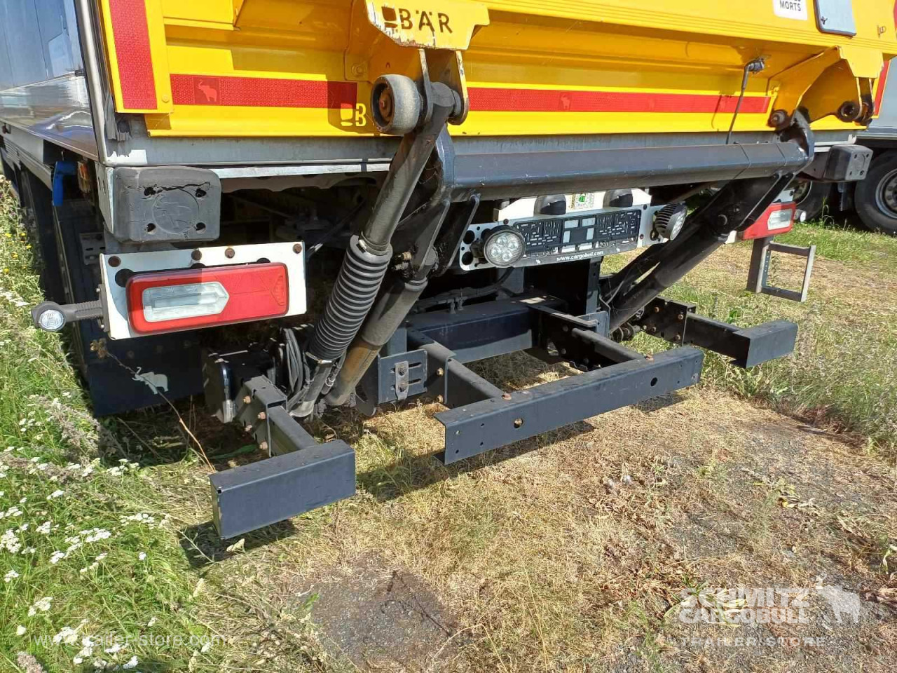 SCHMITZ Auflieger Tiefkühler Standard Taillift - Isotermisk semitrailer: bilde 4 SCHMITZ Auflieger Tiefkühler Standard Taillift - Isotermisk semitrailer: bilde 4