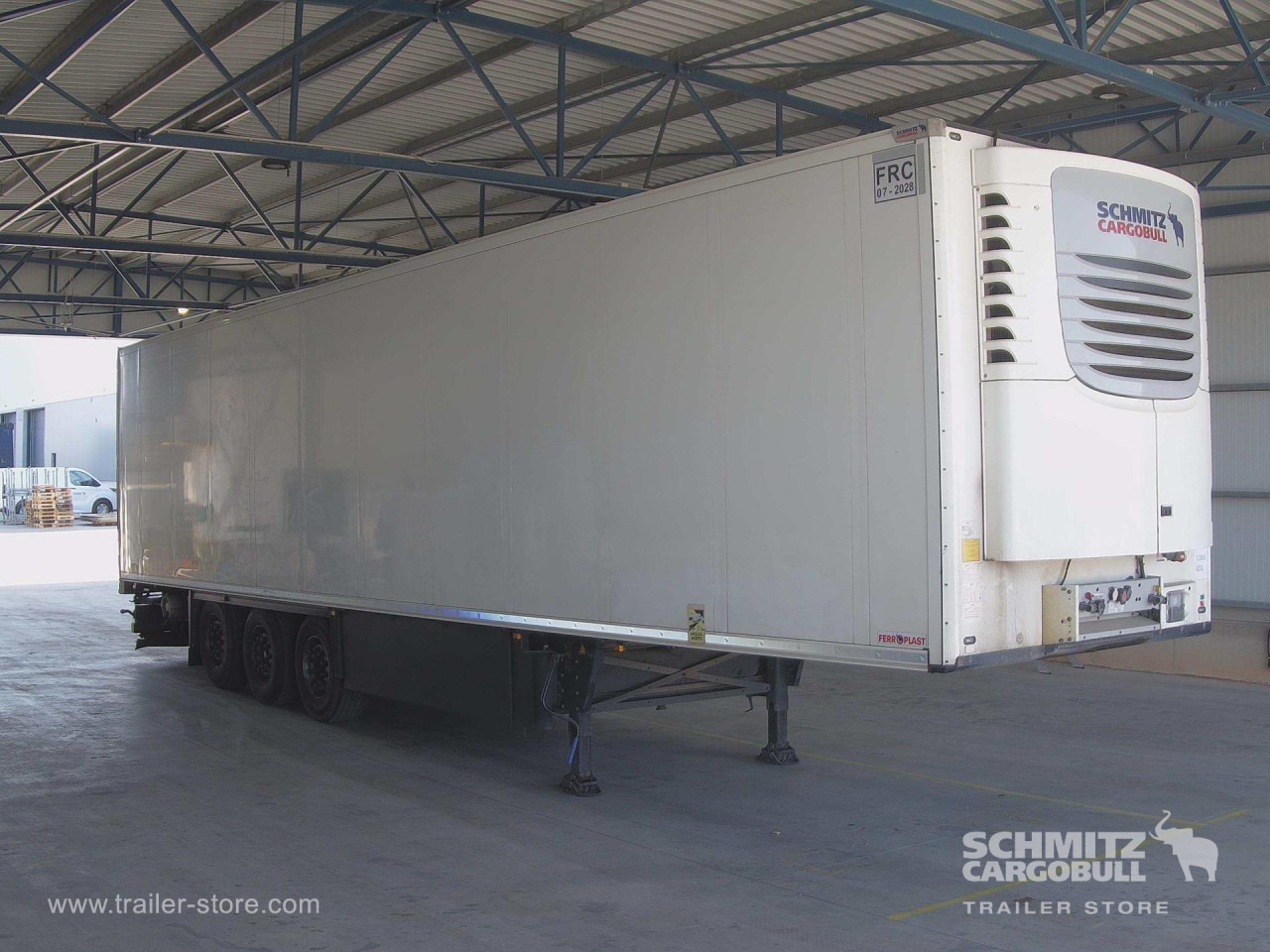 SCHMITZ Semiremolque Frigo Standard - Isotermisk semitrailer: bilde 4 SCHMITZ Semiremolque Frigo Standard - Isotermisk semitrailer: bilde 4