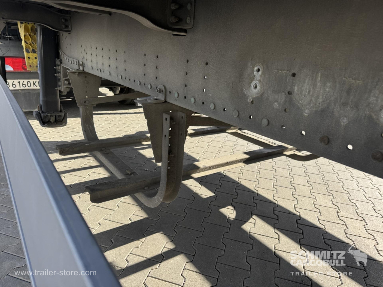 SCHMITZ Curtainsider Standard - Gardintrailer: bilde 2 SCHMITZ Curtainsider Standard - Gardintrailer: bilde 2
