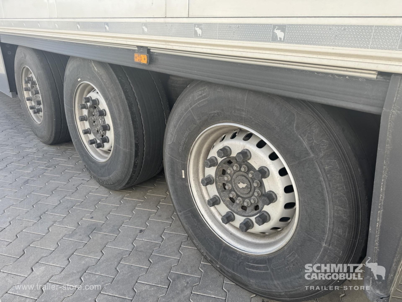 SCHMITZ Reefer Standard Double deck - Isotermisk semitrailer: bilde 3 SCHMITZ Reefer Standard Double deck - Isotermisk semitrailer: bilde 3