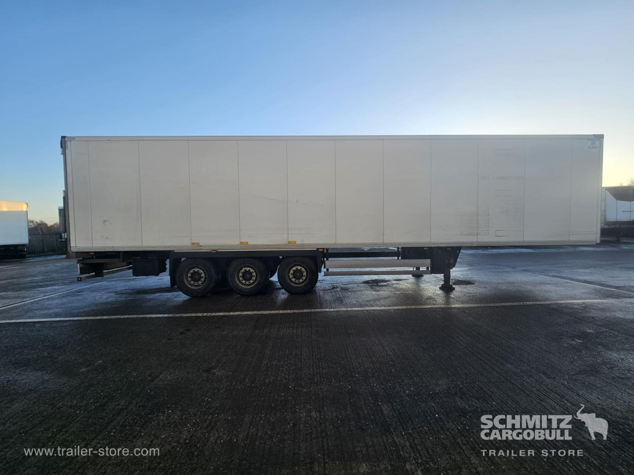 SCHMITZ Reefer Multitemp - Isotermisk semitrailer: bilde 2 SCHMITZ Reefer Multitemp - Isotermisk semitrailer: bilde 2