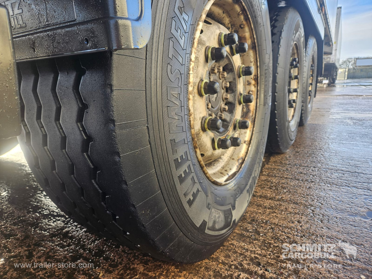 SCHMITZ Reefer Multitemp - Isotermisk semitrailer: bilde 4 SCHMITZ Reefer Multitemp - Isotermisk semitrailer: bilde 4