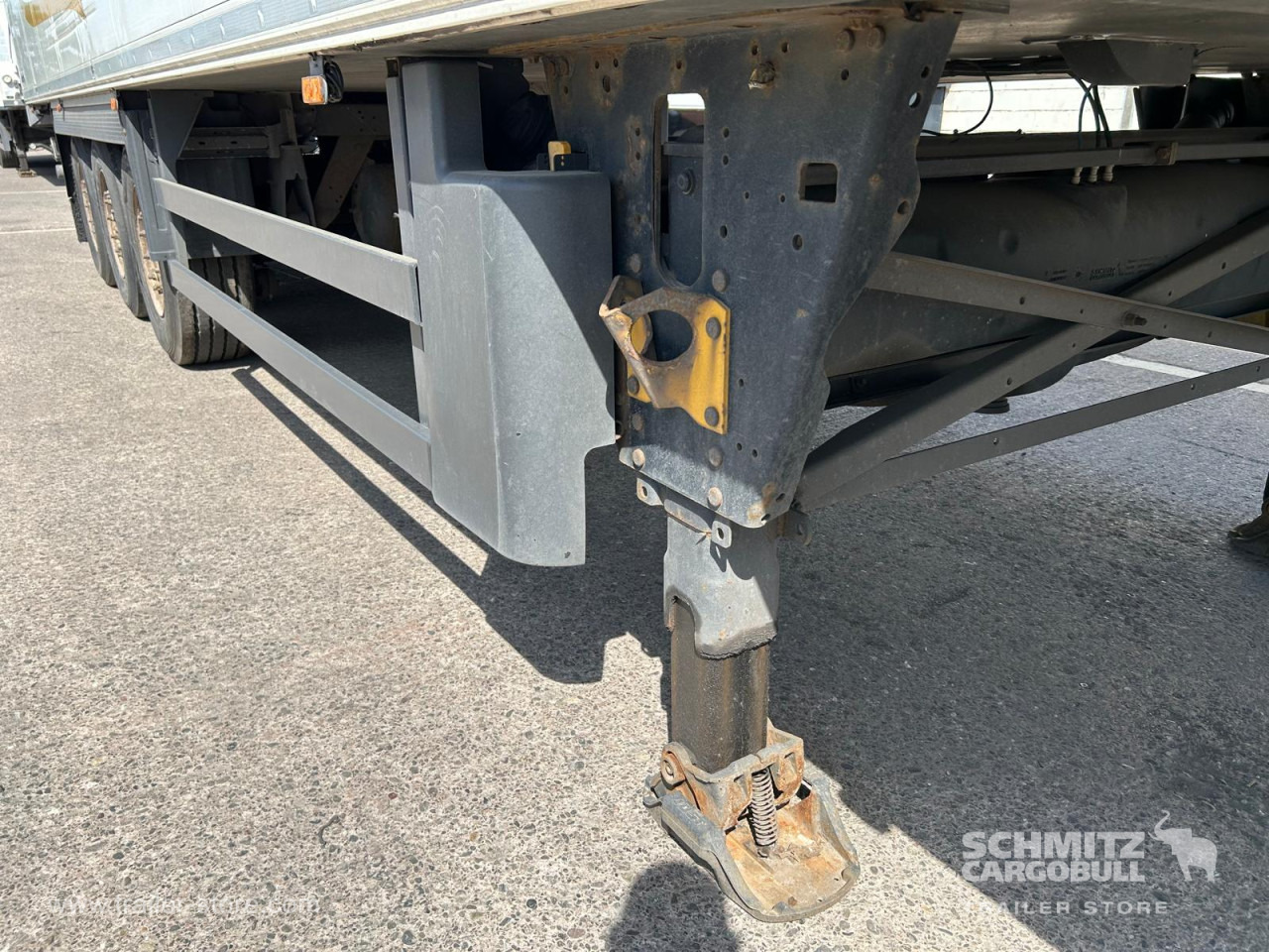 SCHMITZ Reefer Standard - Isotermisk semitrailer: bilde 2 SCHMITZ Reefer Standard - Isotermisk semitrailer: bilde 2