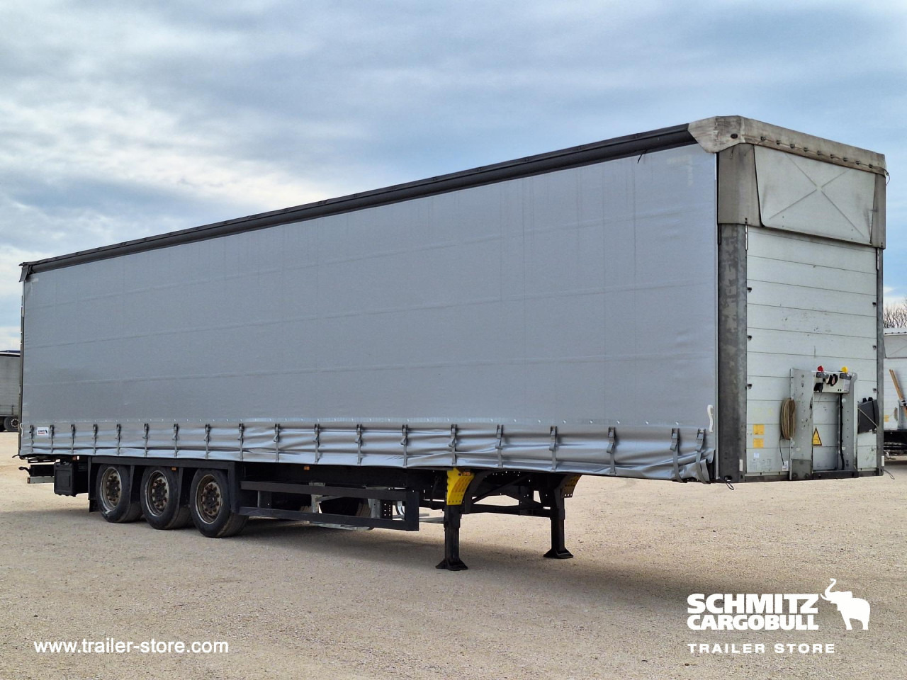 SCHMITZ Curtainsider Mega - Gardintrailer: bilde 2 SCHMITZ Curtainsider Mega - Gardintrailer: bilde 2