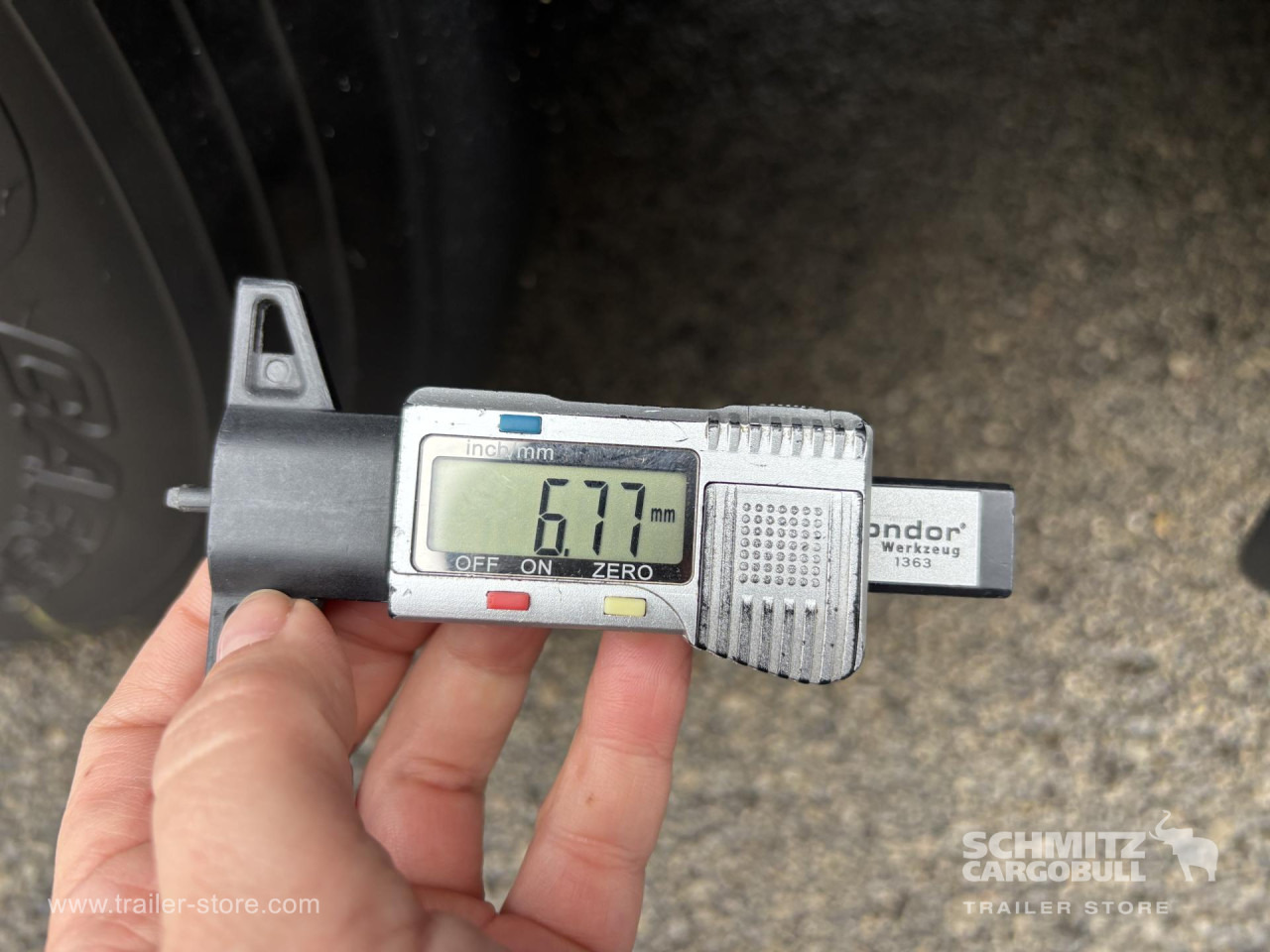 SCHMITZ Curtainsider Mega - Gardintrailer: bilde 4 SCHMITZ Curtainsider Mega - Gardintrailer: bilde 4