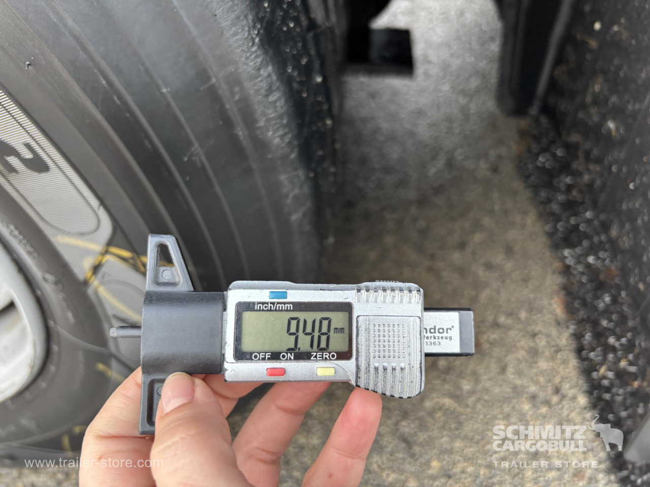 SCHMITZ Curtainsider Mega - Gardintrailer: bilde 4 SCHMITZ Curtainsider Mega - Gardintrailer: bilde 4