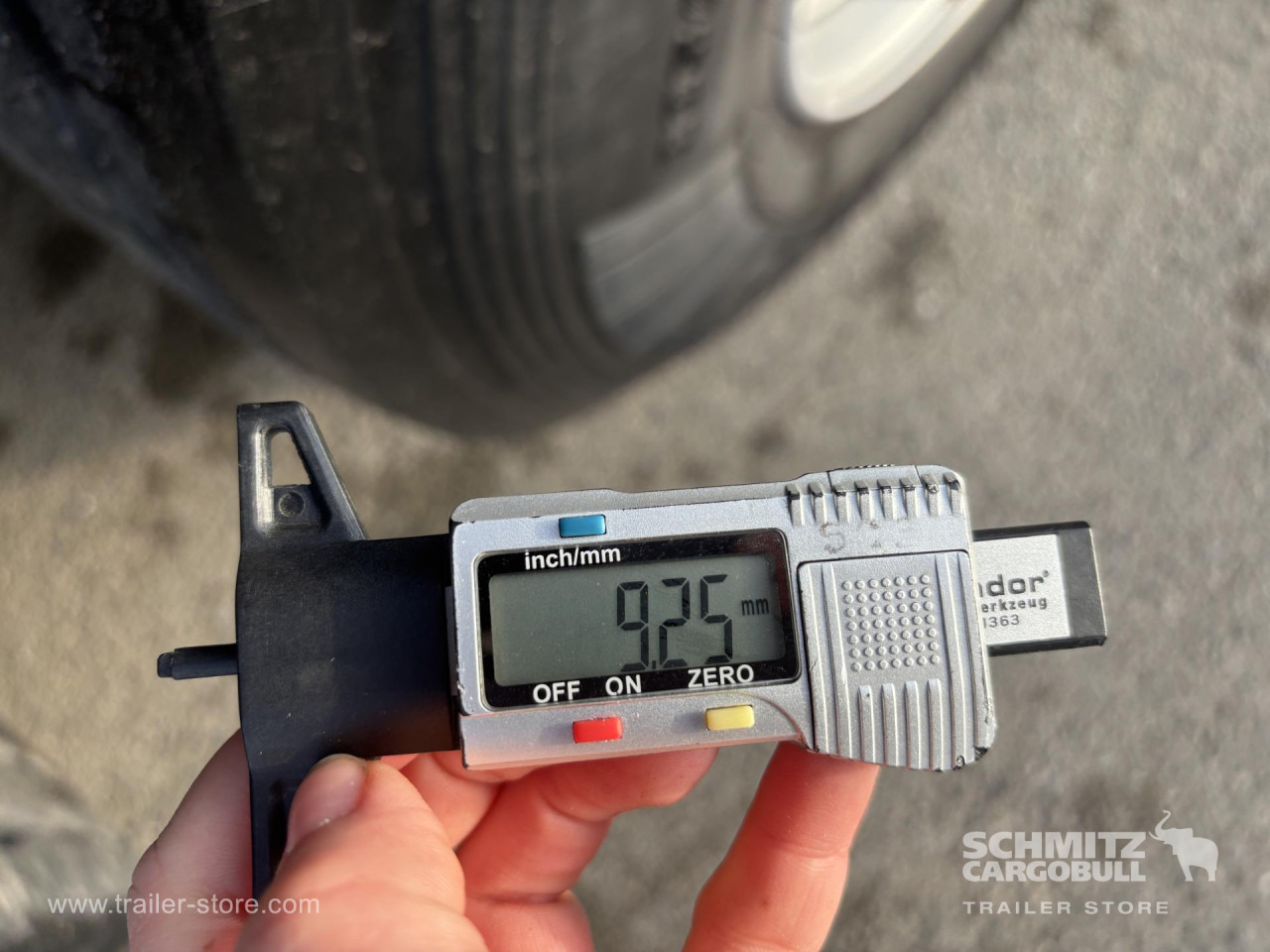 SCHMITZ Curtainsider Standard - Gardintrailer: bilde 3 SCHMITZ Curtainsider Standard - Gardintrailer: bilde 3